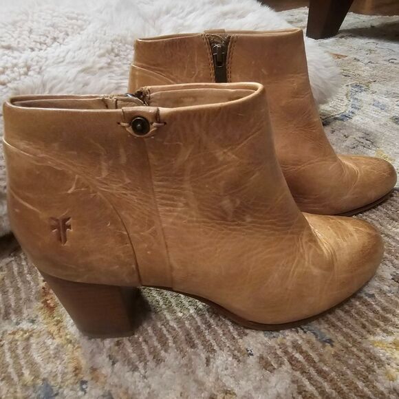 FRYE Cierra bootie sz 9 with 3" heel. Soft blonde leather - Picture 1 of 15